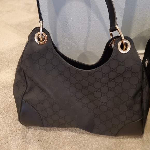 Gucci Handbag - Picture 2 of 2